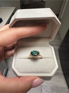East West Bezel Emerald Green Solitaire Ring - Women Jewelry